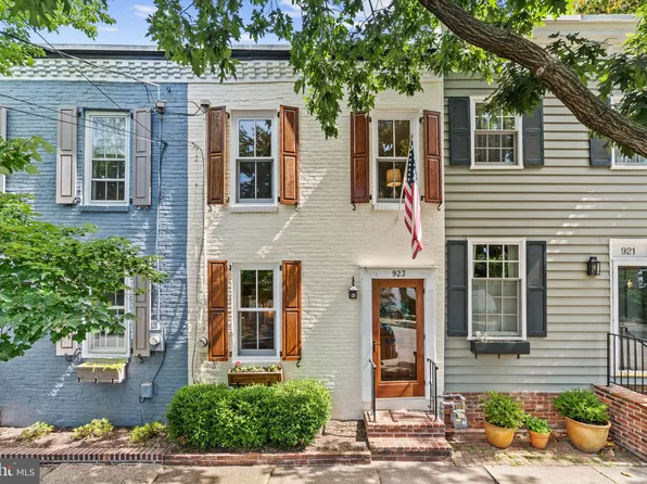923 Oronoco St, Alexandria, VA 22314