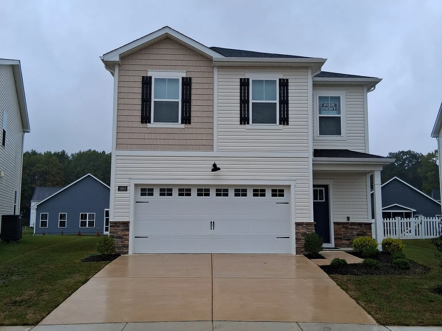 3 bed, 1600 sqft, $2,500 — Photo 1
