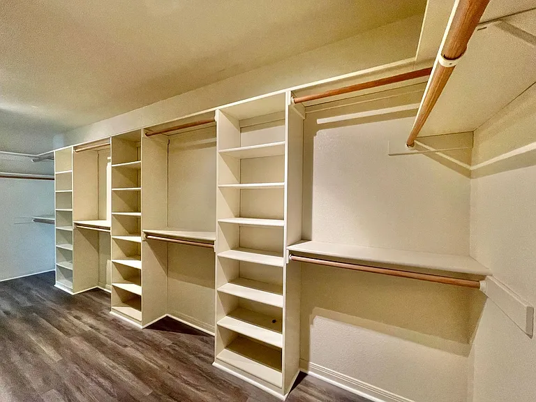 2404 Southport Dr — Photo 24