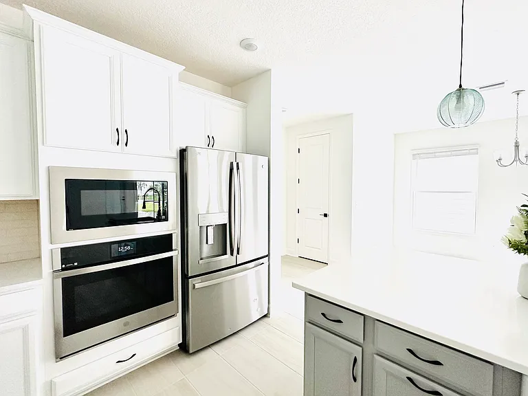 207 Chalet Ct — Photo 8