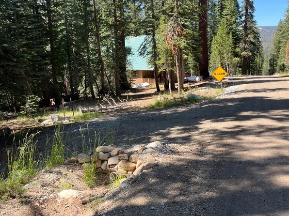 46 Courtright Way, Shaver Lake, CA 93664