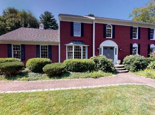 13 Dover Cir, Franklin, MA 02038