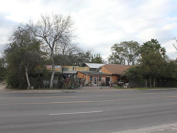 5th image of 1101 W Bowie Ave
