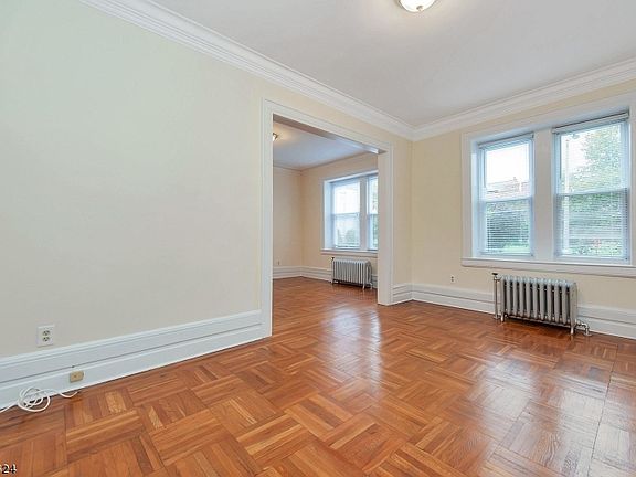 5th image of 45 N Fullerton Ave APT 202
