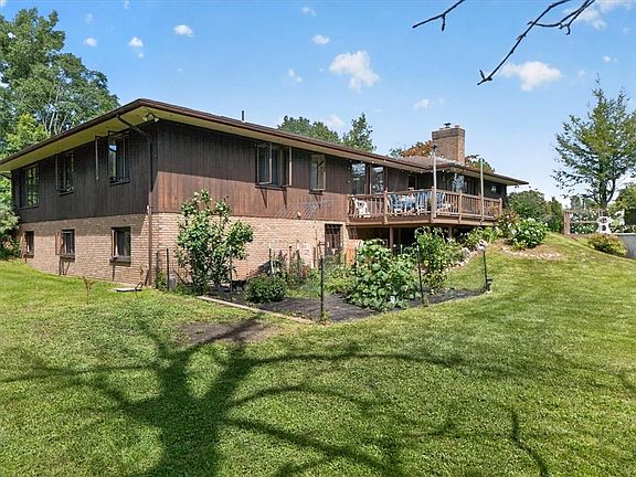 2nd image of 421 Furman Rd