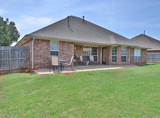 9501 Honeysuckle Rd, Oklahoma City, OK 73159