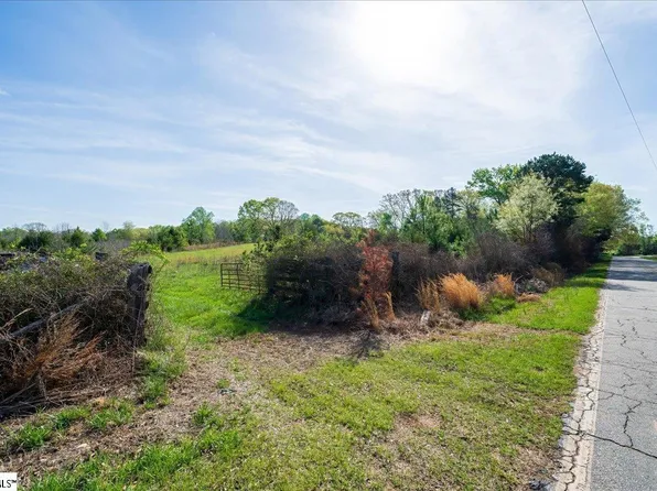 1750 Cannon Bottom Rd, Belton, SC 29627