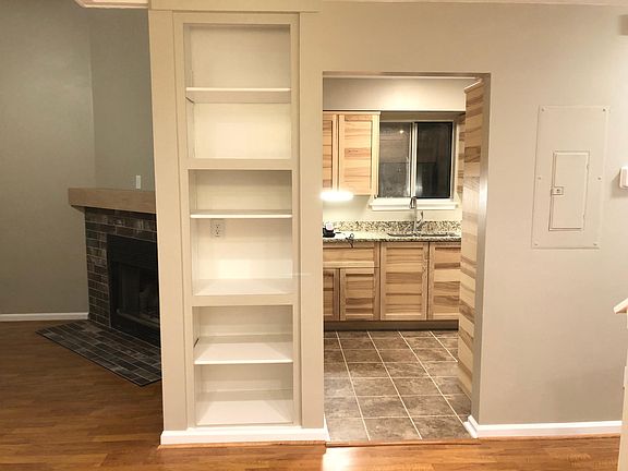 5th image of 837 Little Bay Ave APT C
