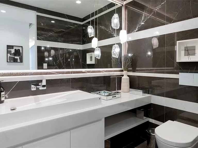 17975 Collins Ave #502 — Photo 37