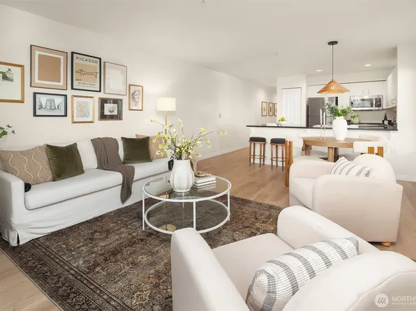 1504 Aurora Avenue N #201, Seattle, WA 98109