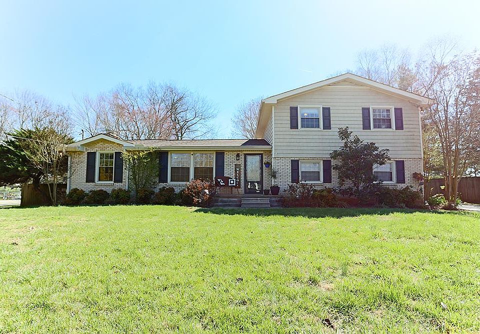 1st image of 815 General Forrest Dr