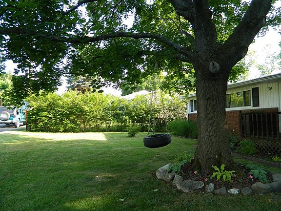 4th image of 34 Frederick Dr