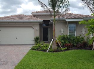 3896 King Edwards St, Fort Myers, FL 33916