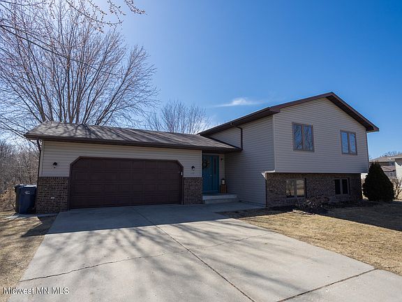 2nd image of 117 W Oriole Dr