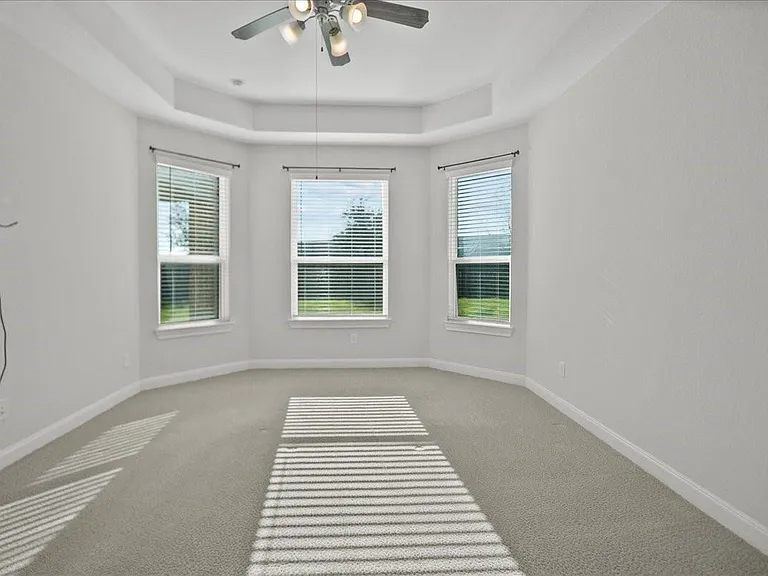 13814 Russell Ct — Photo 23