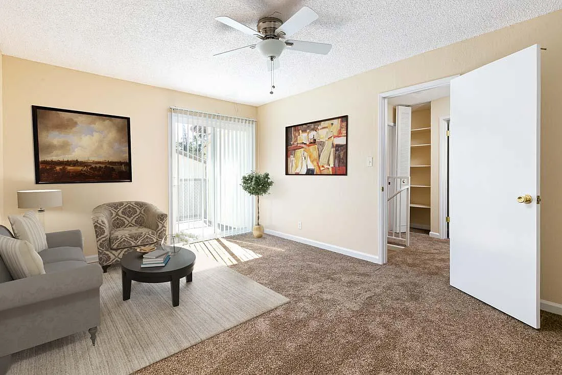 Dry Creek Apartments — Photo 3