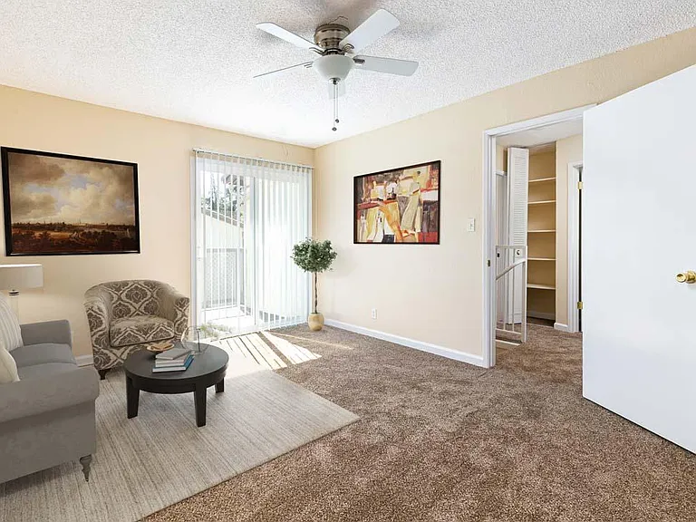 Dry Creek Apartments — Photo 3
