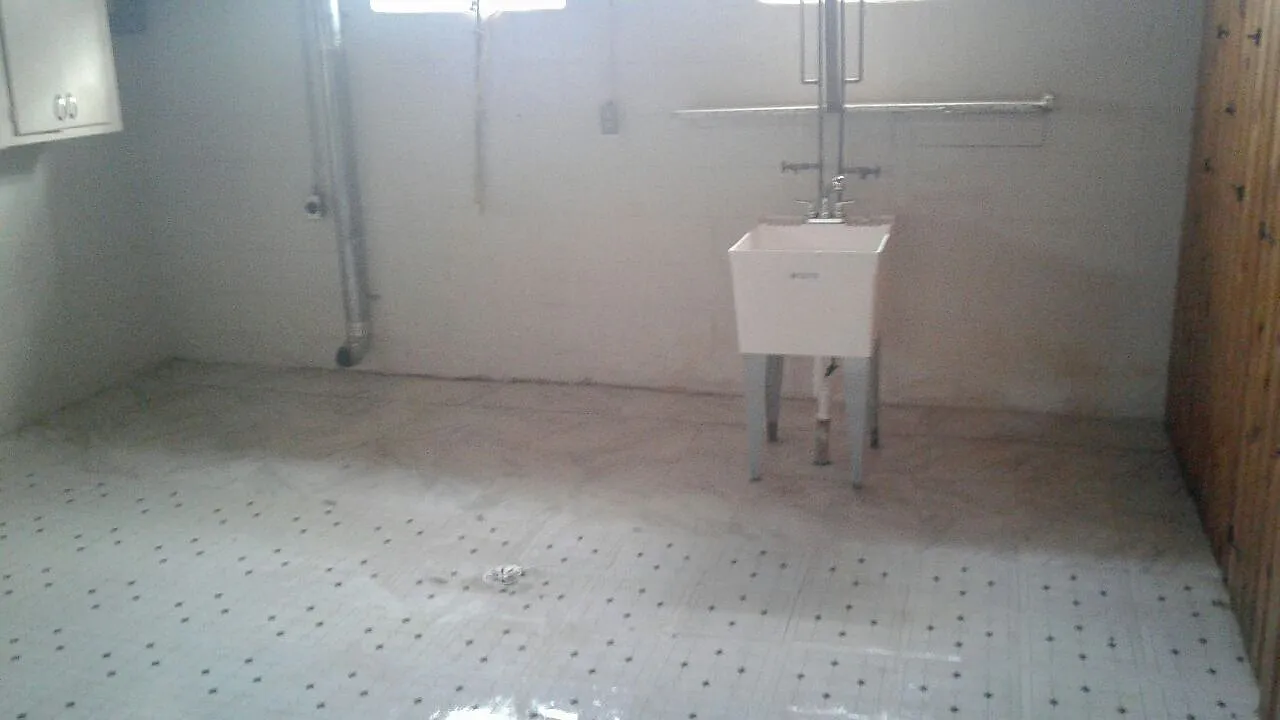 14608 Thomas Ave photo 1