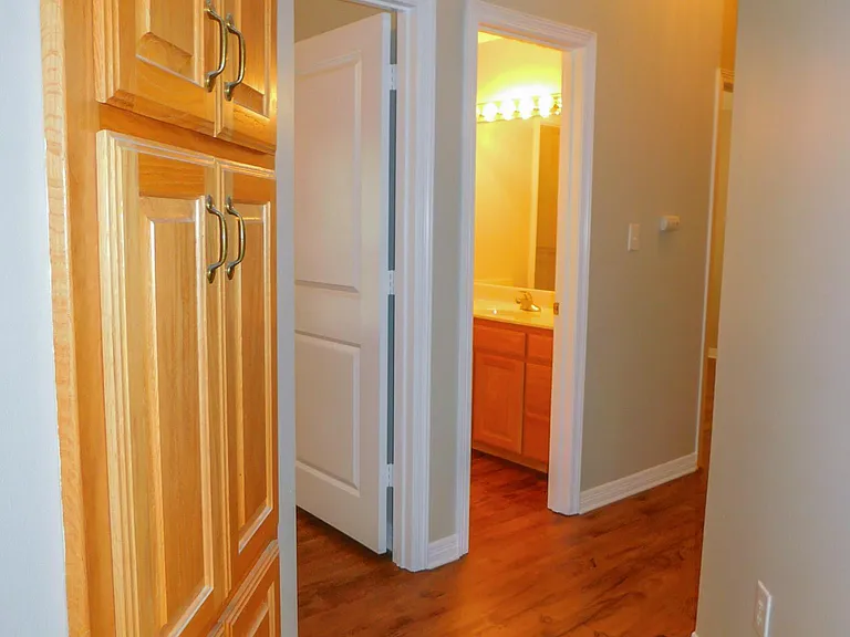 502 Hillcrest Ln — Photo 22