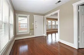 2527 Oakcliff St — Photo 3