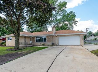 6N308 Rohlwing Rd, Itasca, IL 60143