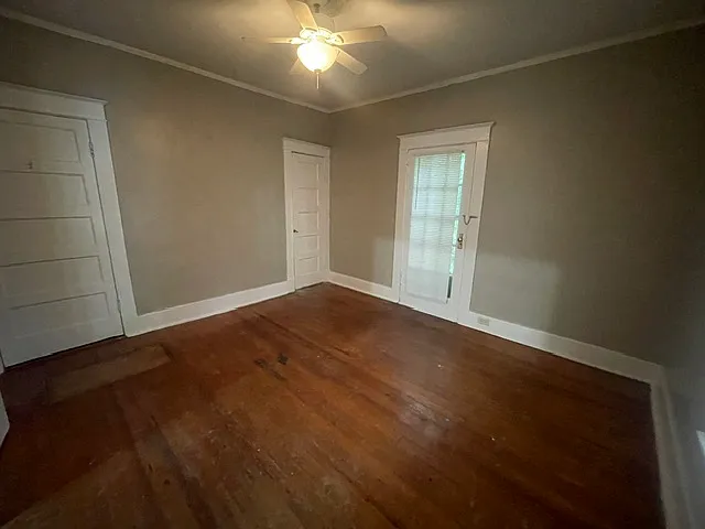 3652 Faxon Ave — Photo 8