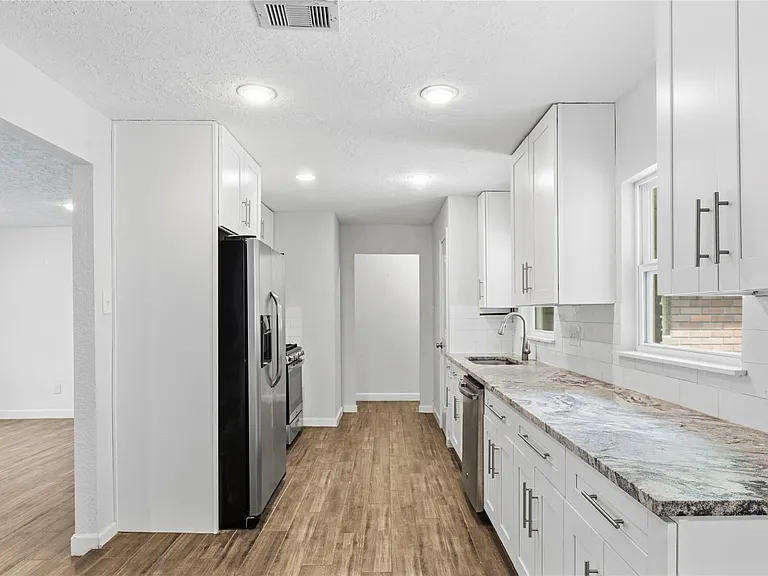 4513 W 43rd St — Photo 5
