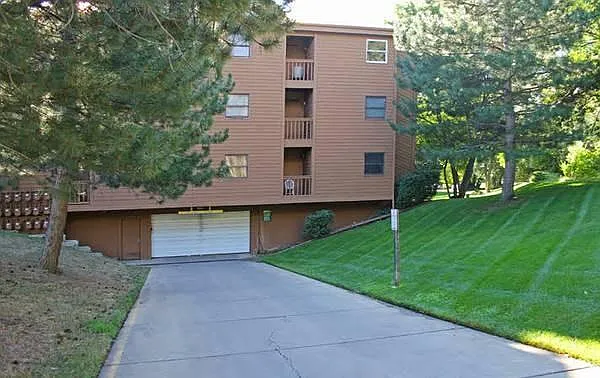 2890 Shadow Creek Dr #306 — Photo 10