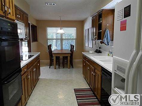 3rd image of 2417 Meadow Creek Dr