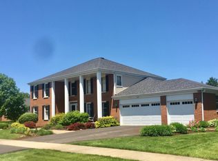 690 Waterford Dr, Des Plaines, IL