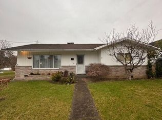 412 S 3rd St, Lilliwaup, WA 98555