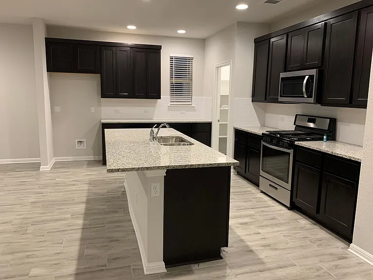 117 Peruvian Ln — Photo 10