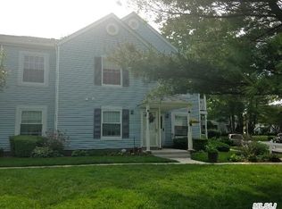309 Fairview Cir, Middle Island, NY 11953