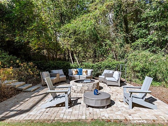 5th image of 2199 Collins Ridge Dr NW