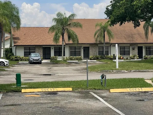 1080 Parkside Green Unit B, Greenacres, FL 33415