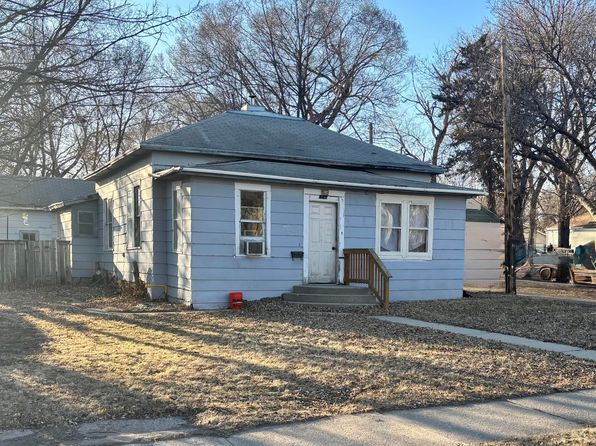 347 Beach Ave SE, Huron, SD 57350