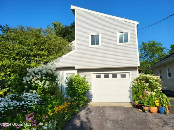 1462 Sumner Avenue, Schenectady, NY 12309