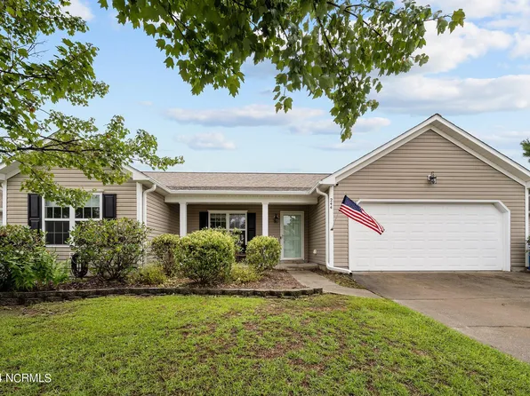 244 Red Carnation Drive, Holly Ridge, NC 28445