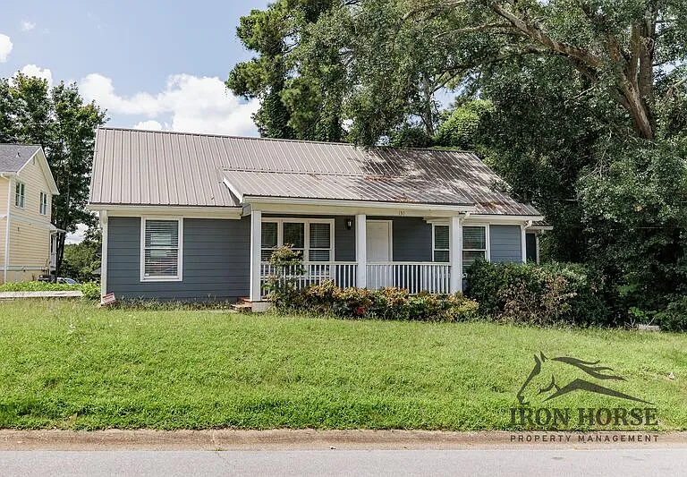 130 Mandy Dr — Photo 1