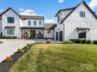 43 Rockbridge Rd, Mills River, NC 28759