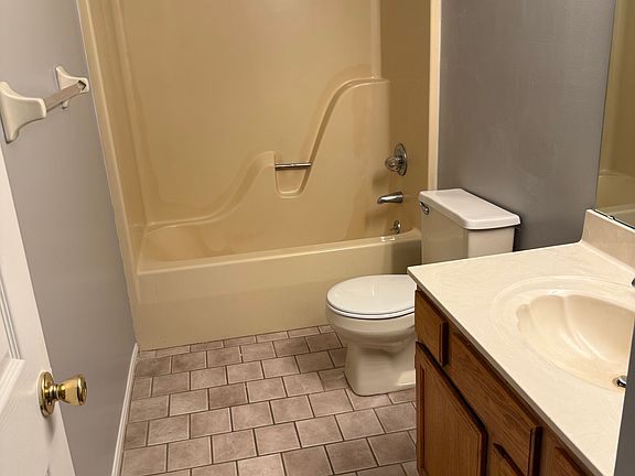 5th image of 123 Meadow Creek Dr