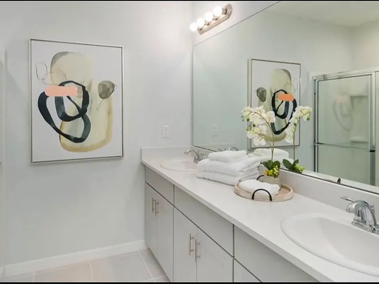 2571 Driftwood St — Photo 2