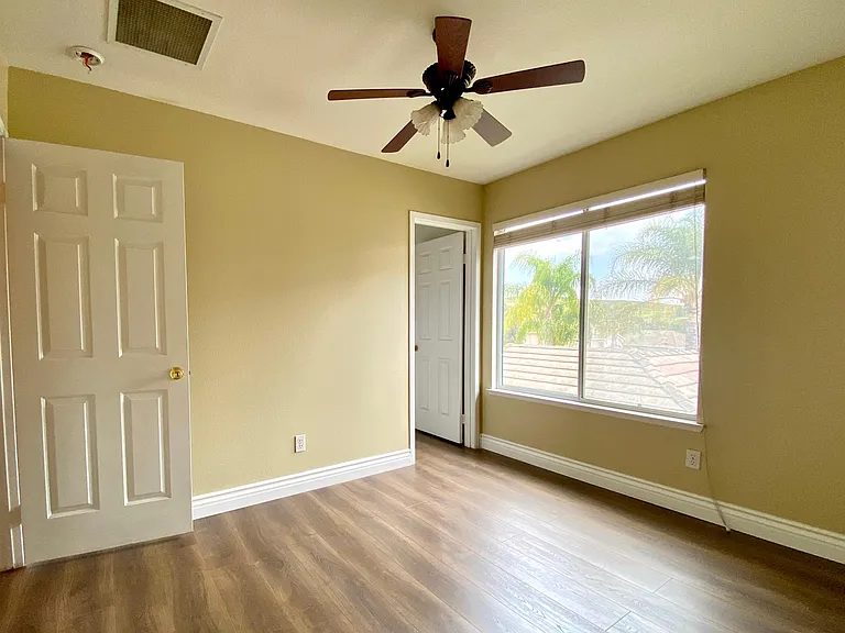 1758 Vista Del Norte — Photo 18