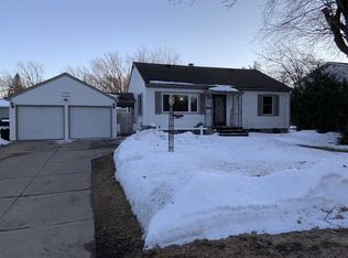 512 Fairview Way, Shawano, WI 54166