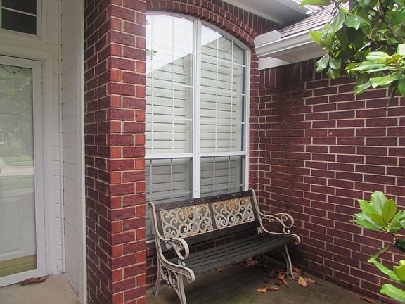 3rd image of 2220 SW 136th Pl