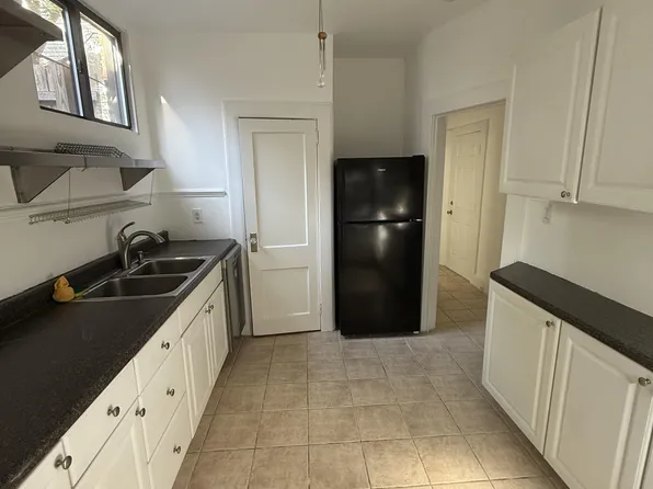 644 Westside Avenue image 9 of 12