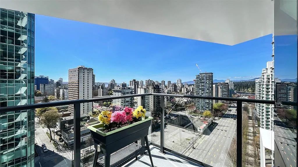 2 bed, 725 sqft, $3,750 — Photo 1