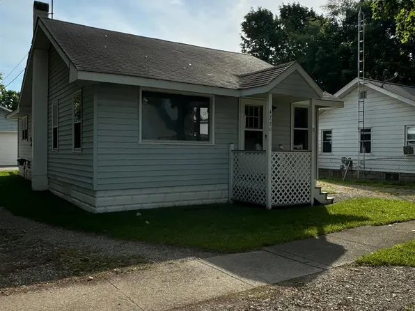 4720 5th St, Columbiaville, MI 48421