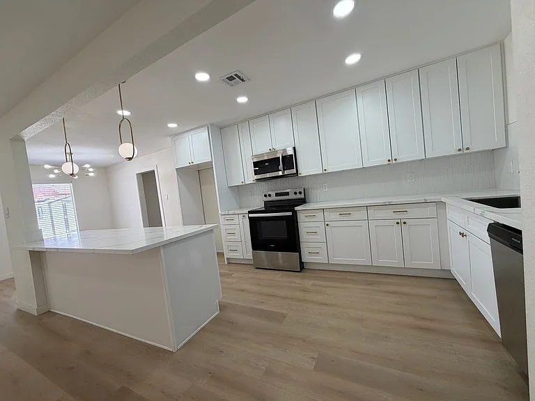 1317 Pyramid Dr — Photo 7
