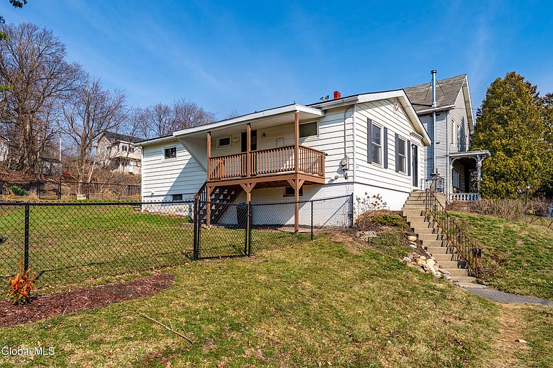 2nd image of 440 Saratoga Street